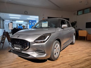 新型スイフトを！